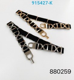 915427